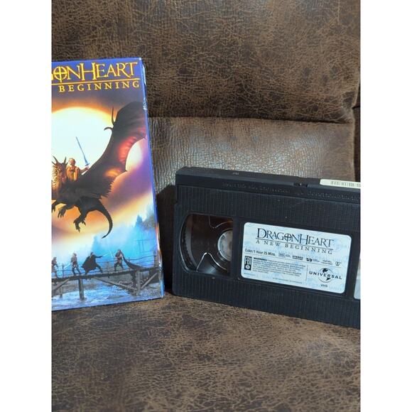 VHS Dragonheart: A New Beginning Dragon Fantasy Collectors Movie 2001 - Picture 1 of 2